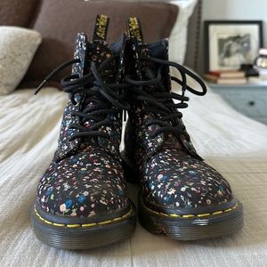 Dr. Martens Page Courtney floral Boot size 6.